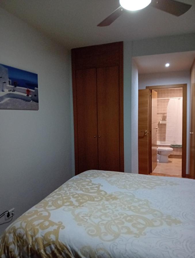 Habitaciones Individuales Wifi Tv Microondas Cerca Del Aeropuerto Madrid Habitacion Grande Wc Privado O Habitacion Pequena Wc Compartido Muy Tranquilas Bien Comunicadas Tren Metro Bus Facil Aparcamiento San Sebastián de los Reyes Eksteriør bilde